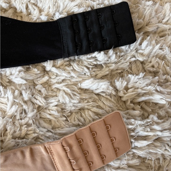 Two GAP Strapless Bras Everyday Smooth 32C Nude and Black - Picture 2 of 7